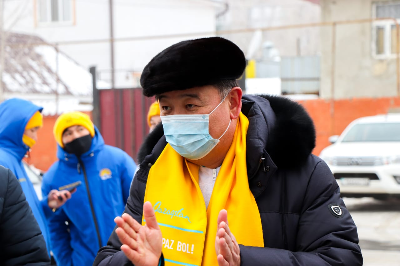 Кандидаттардың кешен тұрғындарымен кездесуі