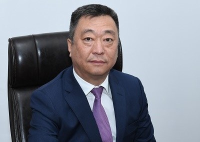 Арына қарсы жүзе алмайтын адам