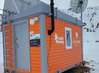 "Никакой культуры!": Алматинцы возмущены тем, как загадили спасательные хижины