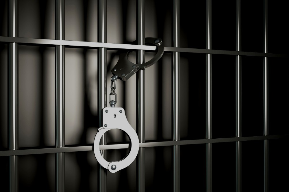 Житель села в ВКО получил пять лет за нападение на полицейского