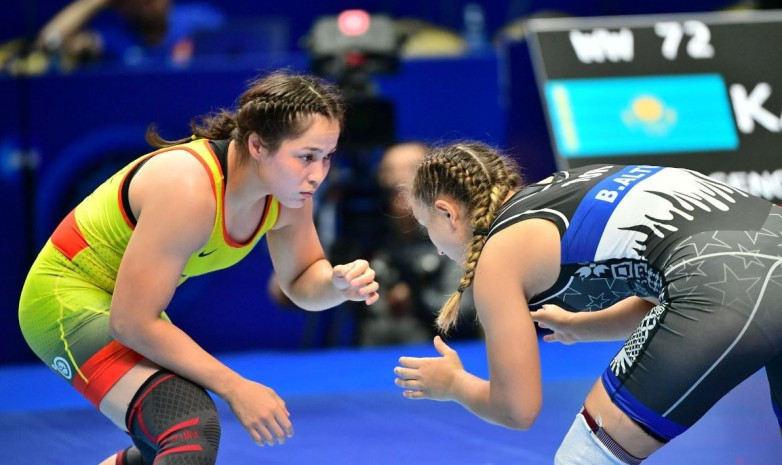 Казахстанка прошла в финал чемпионата Азии по женской борьбе