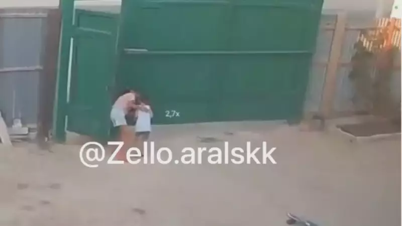 Тұншығып қалған інісін құтқарған кішкентай қыздың видеосы тарады