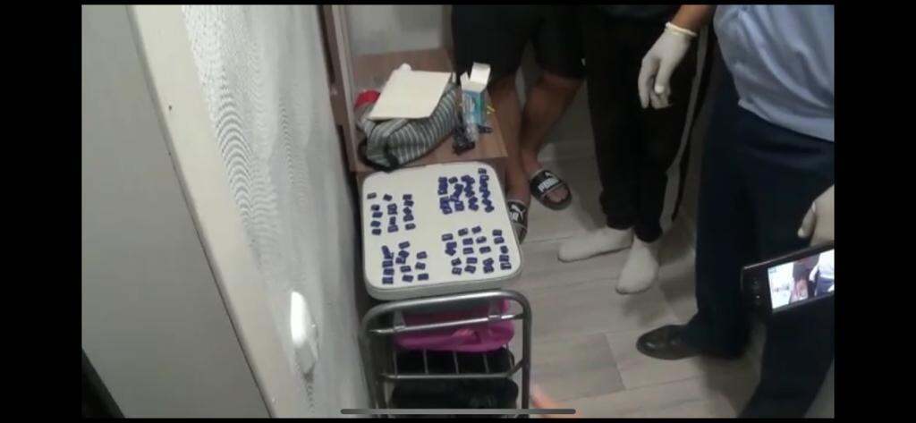 21-летнего жителя Рудного задержали с крупной партией наркотиков (Видео)
