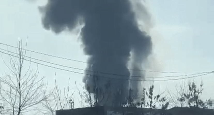 Пожар произошел на алматинской барахолке