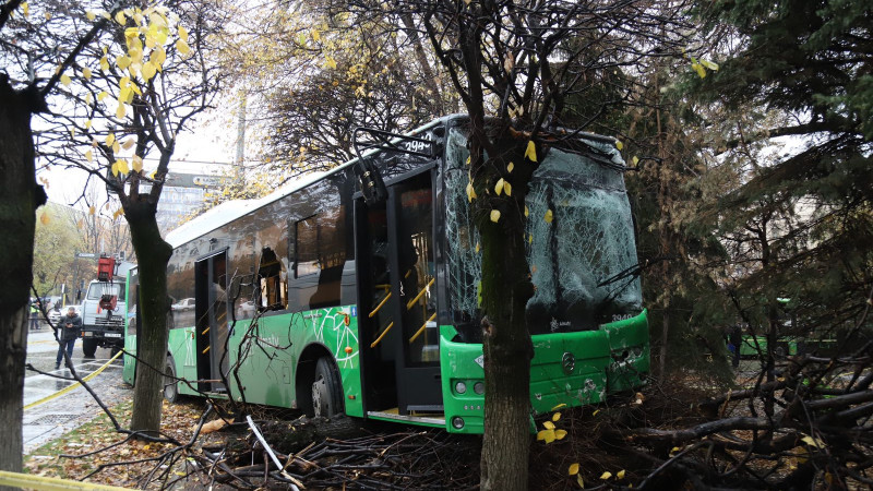 Арестован водитель смертельного ДТП с двумя автобусами в Алматы