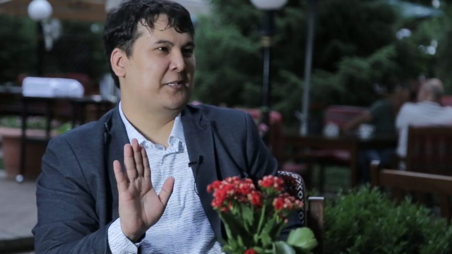 Ақын Балтабек өзін бүгінгі күннің Бұқар жырауымын деп атады