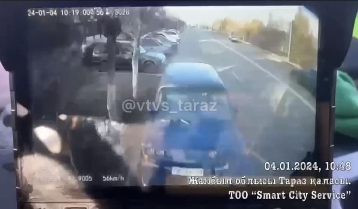 Момент массового ДТП в Таразе попал на видео