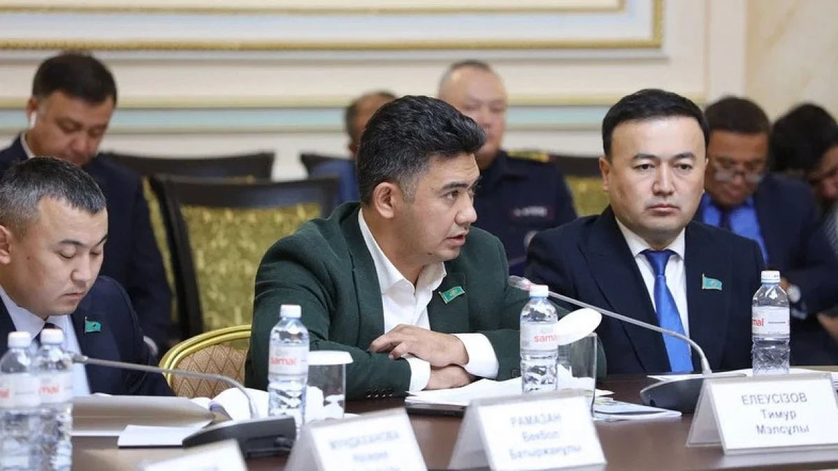 Байқамай балағат сөз айтқан депутат 80 мың айыппұл арқалады