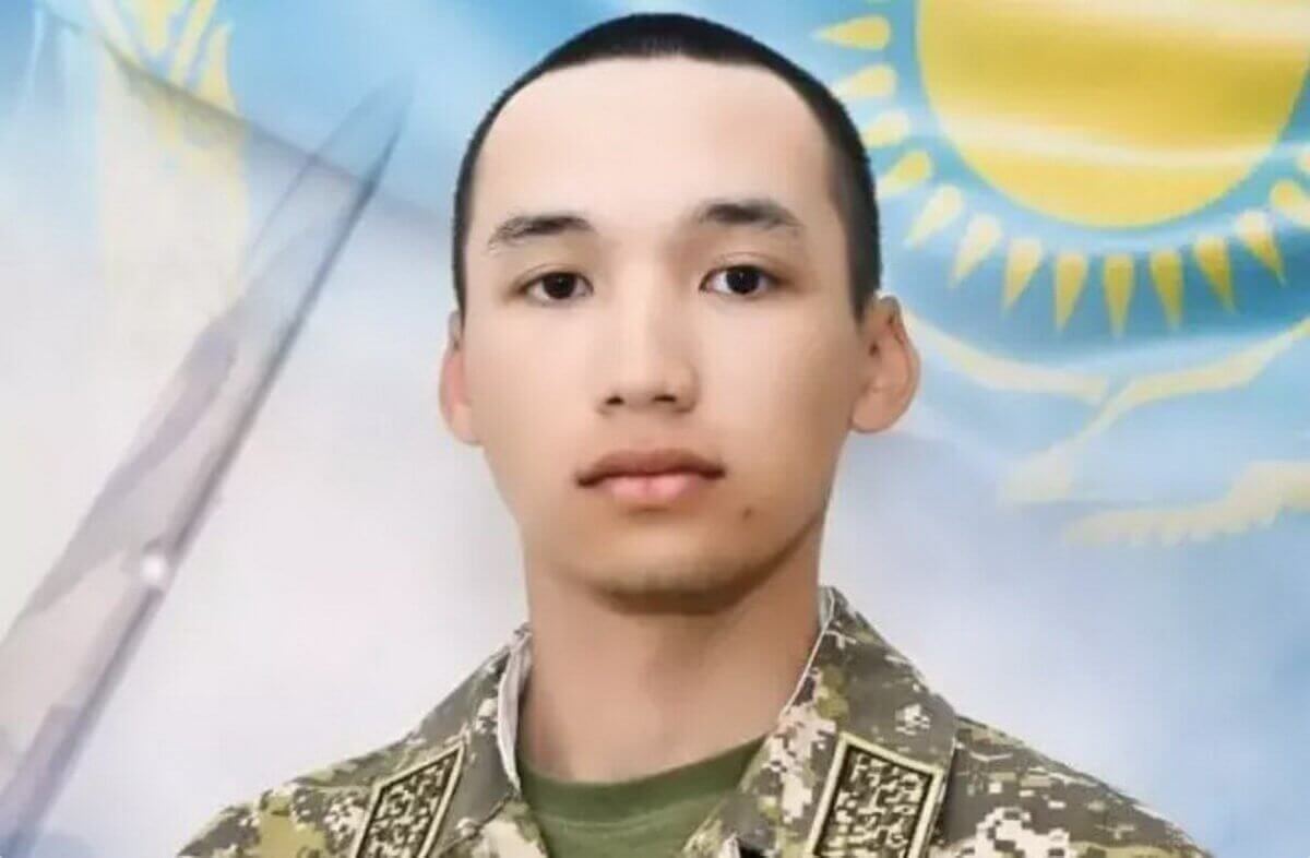 Отарда комаға түскен сарбаз есін жиды