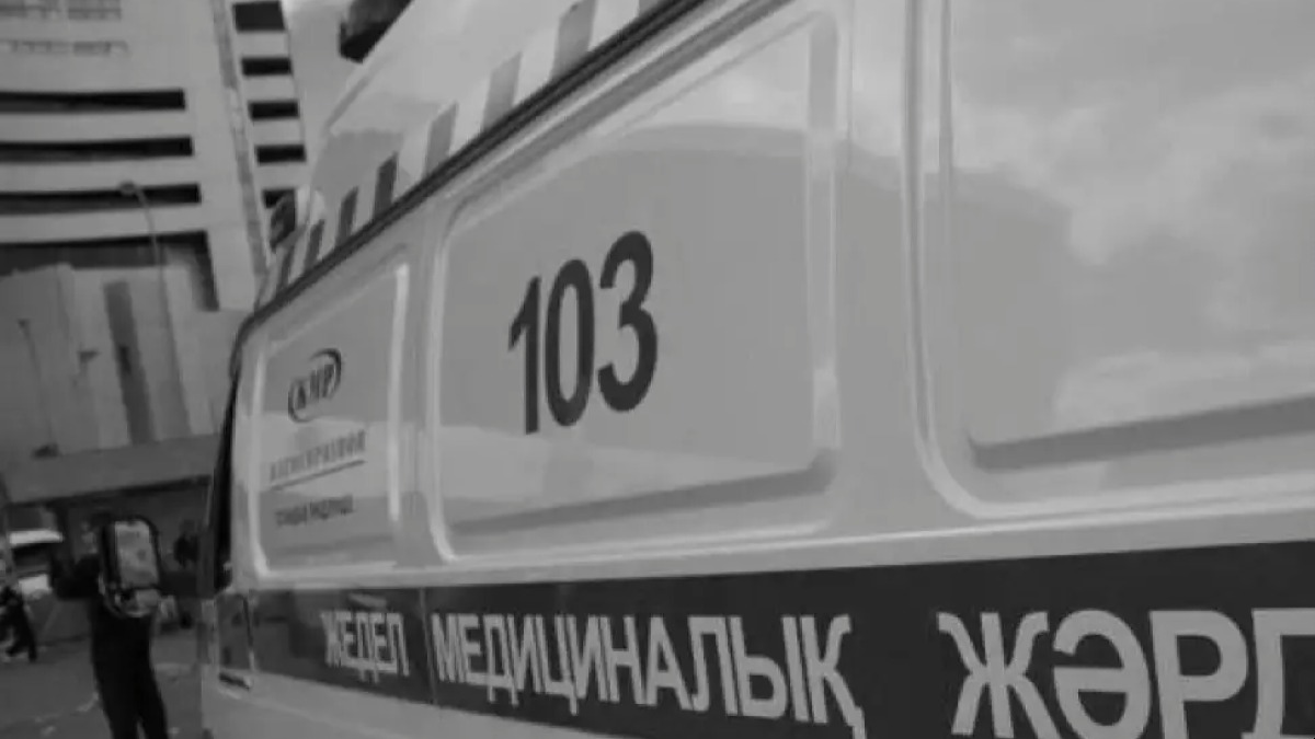 Екібастұздағы көмір кенішінде кеншілер мінген автобус аударылды