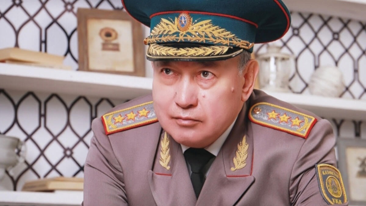 Тоқаев Сәт Тоқпақбаевқа «Халық қаһарманы» атағын берді
