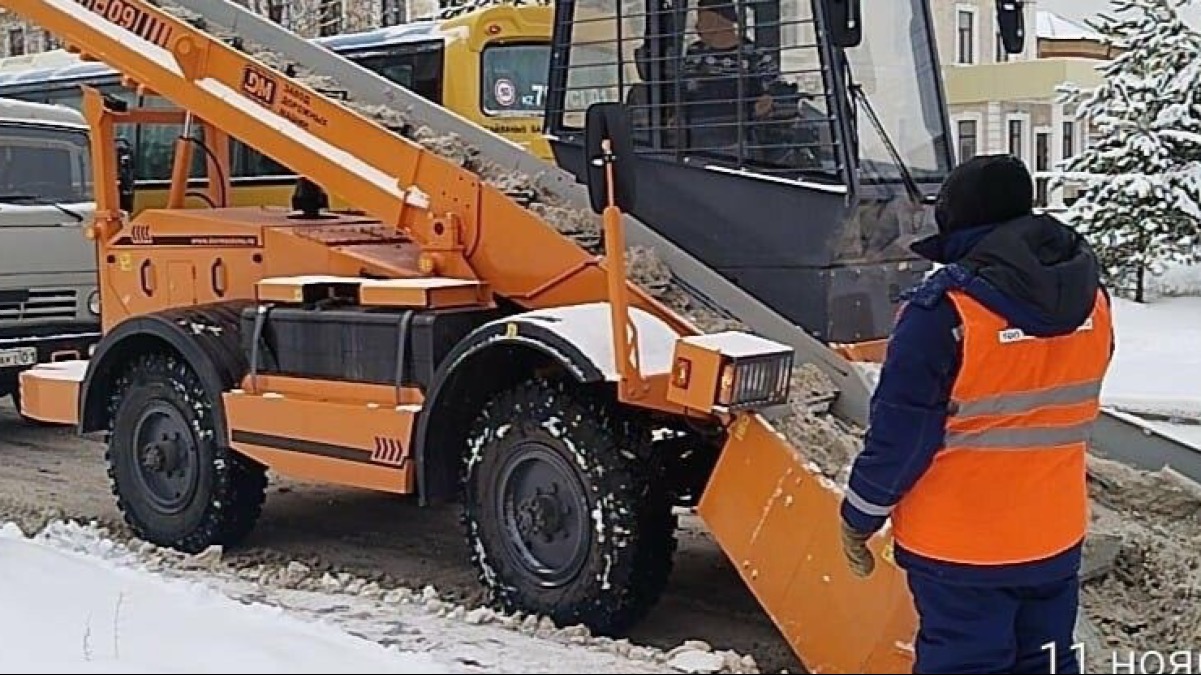 Снегопад в Астане: более 20 тысяч кубометров снега вывезли за ночь с 10 на 11 ноября