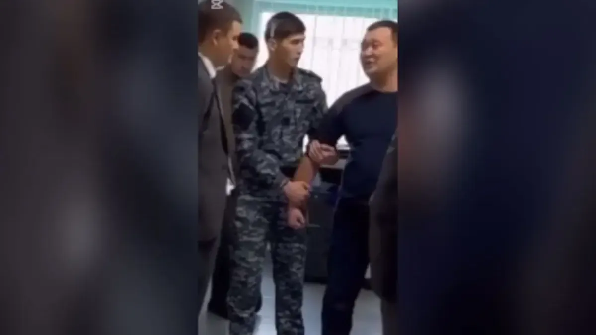 Жетісу облысында полицей прокуратура қабырғасында тамырын кесіп, суицид жасамақ болды