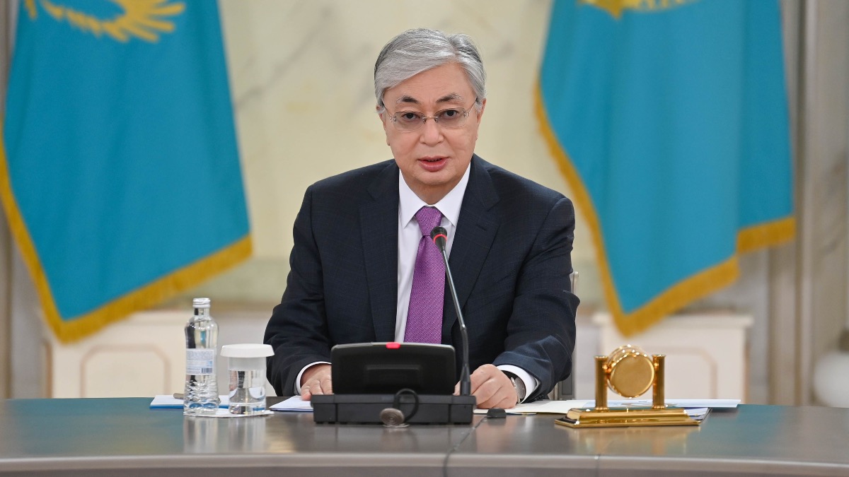 Президент поздравил казахстанских женщин с 8 марта
