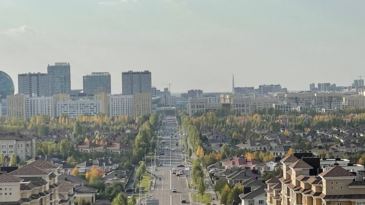 Жителям Астаны и еще 2 городов рекомендуют сократить прогулки
