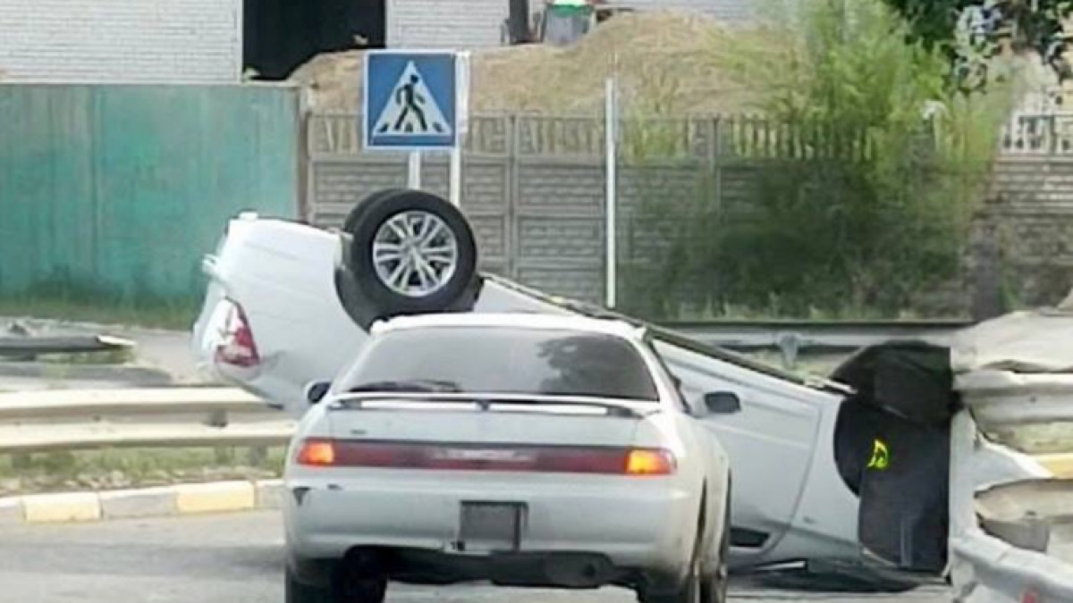 В Семее произошло ДТП с участием трех автомобилей