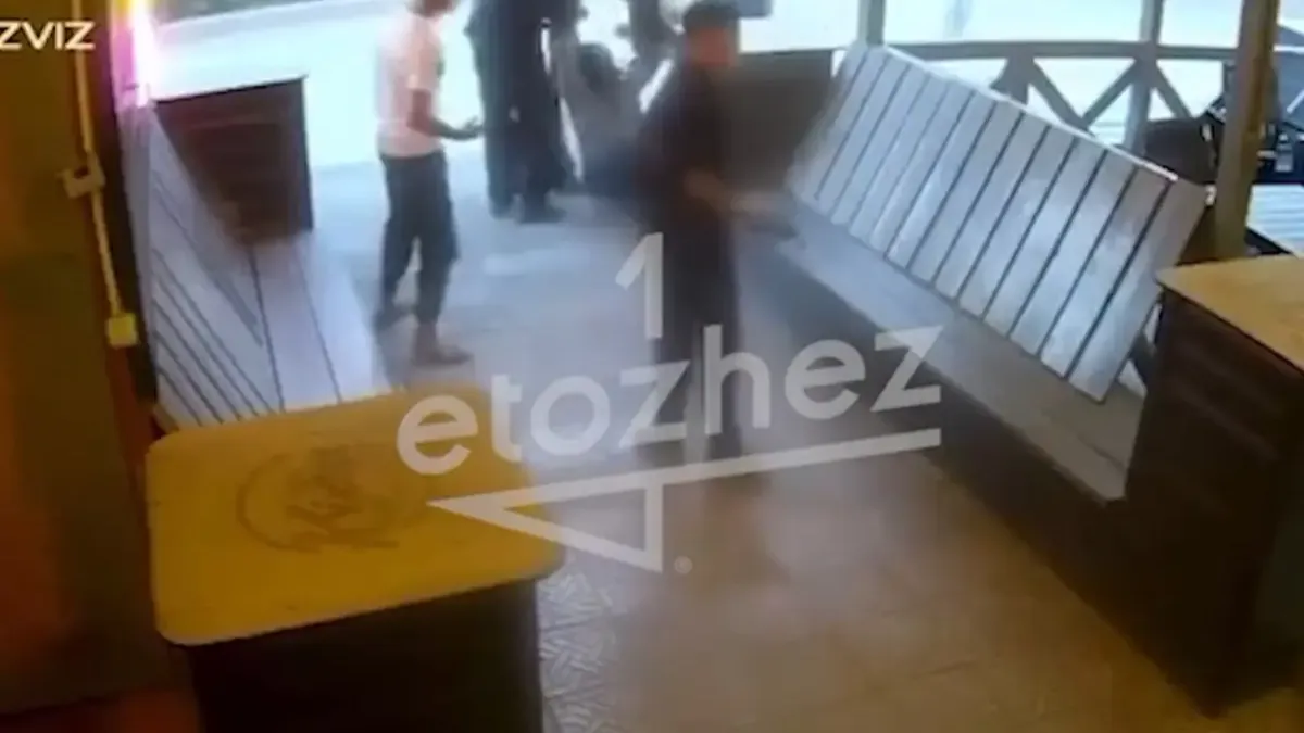 Сәтбаевта мас адам бір топ жасөспірімді көлігімен басып кетті 