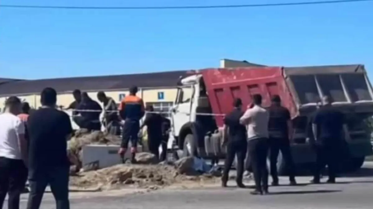 Атырауда КамАЗ жеңіл көлікпен соқтығысып, бір адам қаза тапты