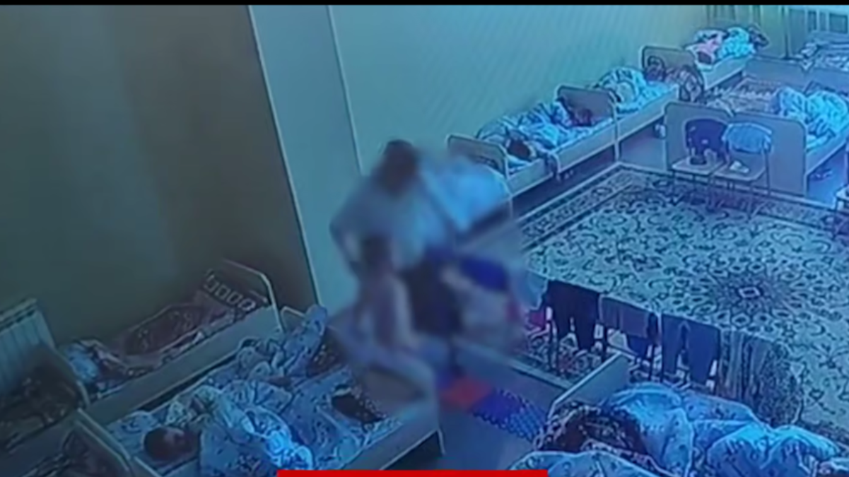 Скандал в детском саду: в Актау воспитателя обвиняют в избиении ребенка 