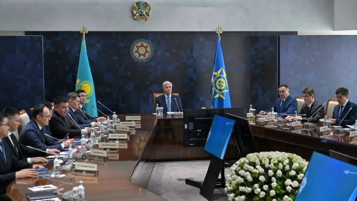 Тоқаев ақпараттық қауіпсіздікке төнетін қатерді тойтаруды тапсырды