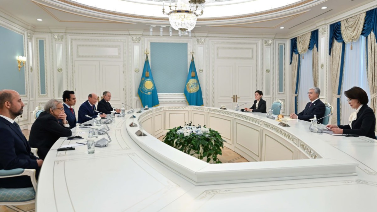 Токаев встретился с представителями мировой нейрохирургии