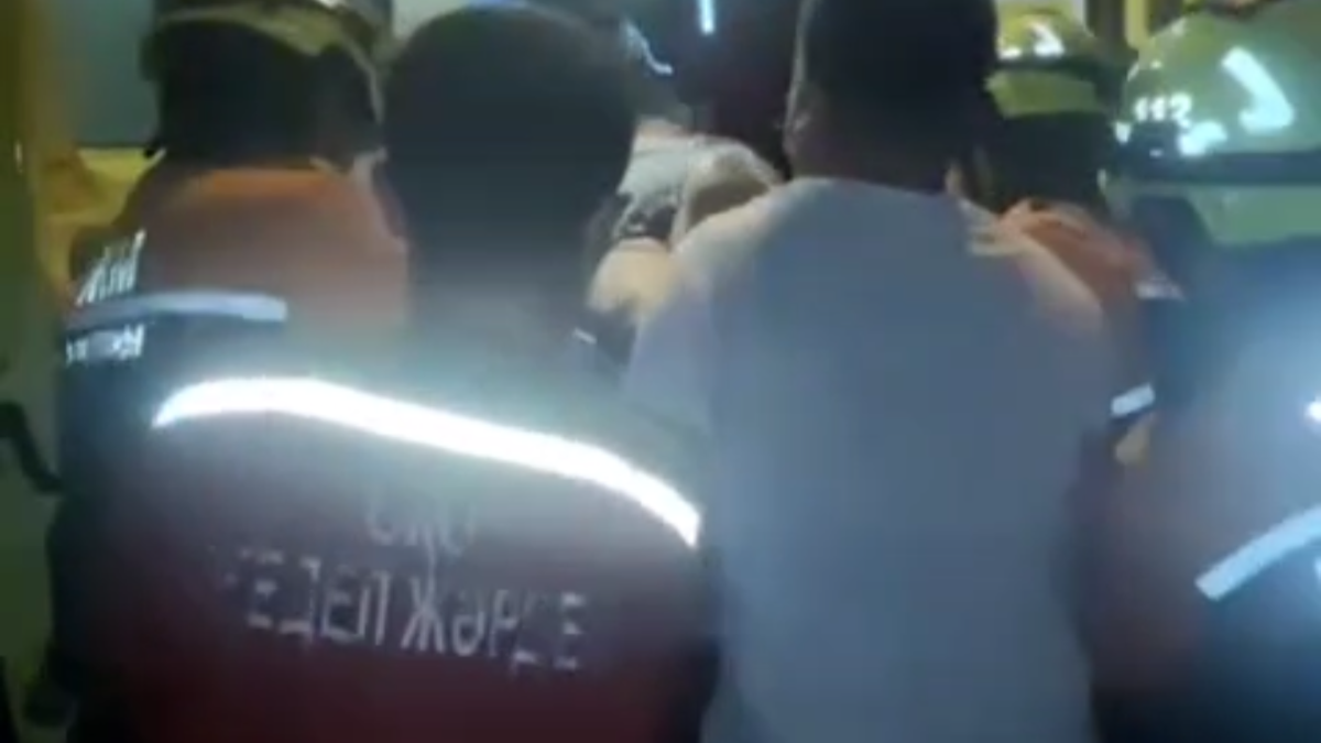 Сотрудники МЧС спасли пожилую женщину в Петропавловске