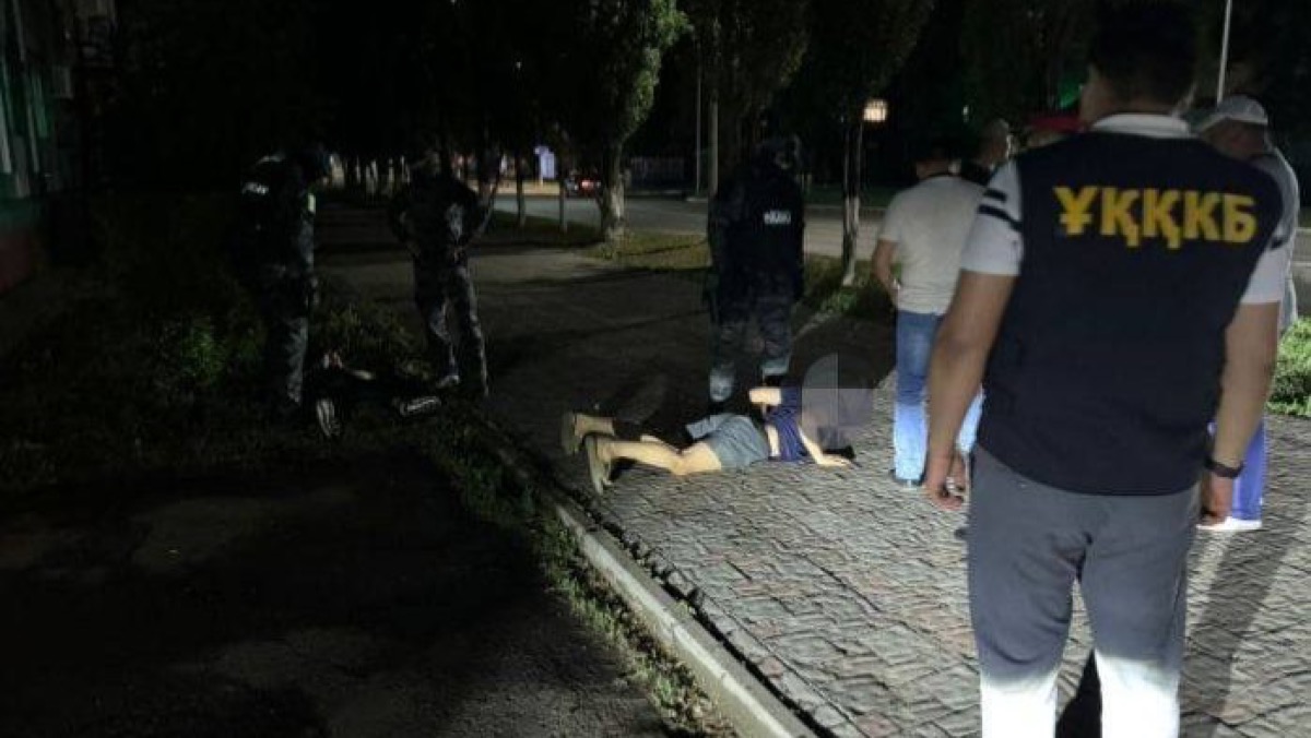 В Костанае задержали преступную группу вымогателей