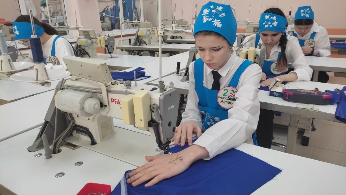 В Алматы подведены промежуточные итоги Года рабочих профессий