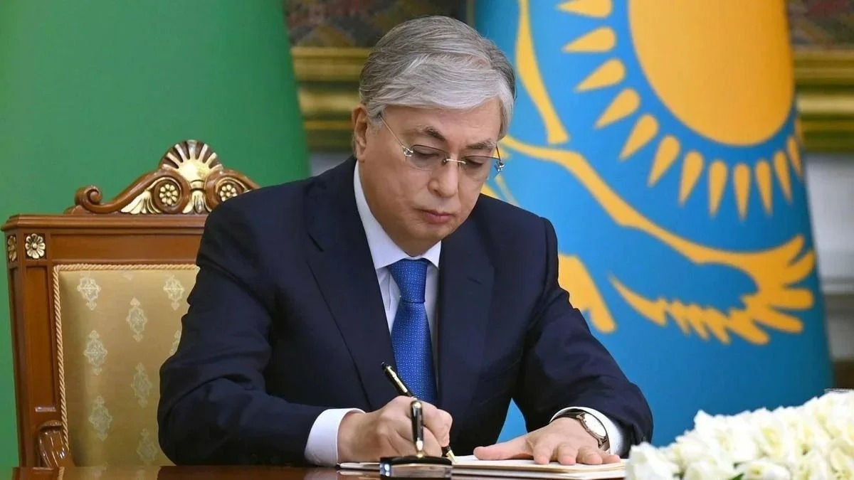 Қосылған құн салығы 16 пайыз болып бекітілді: Тоқаев заңға қол қойды