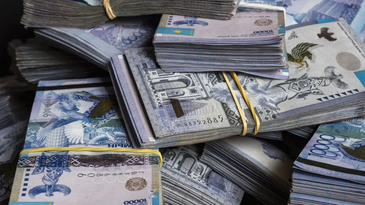 Шымкентте мектептің бас бухгалтері 451 млн теңгені қолды қылған