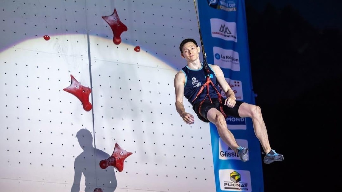 Скалолаз из Казахстана завоевал «бронзу» Всемирных игр в Китае