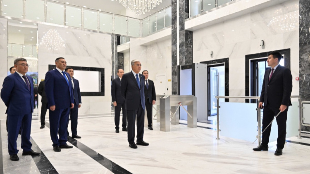 Токаев ознакомился с новым зданием Департамента КНБ в Астане