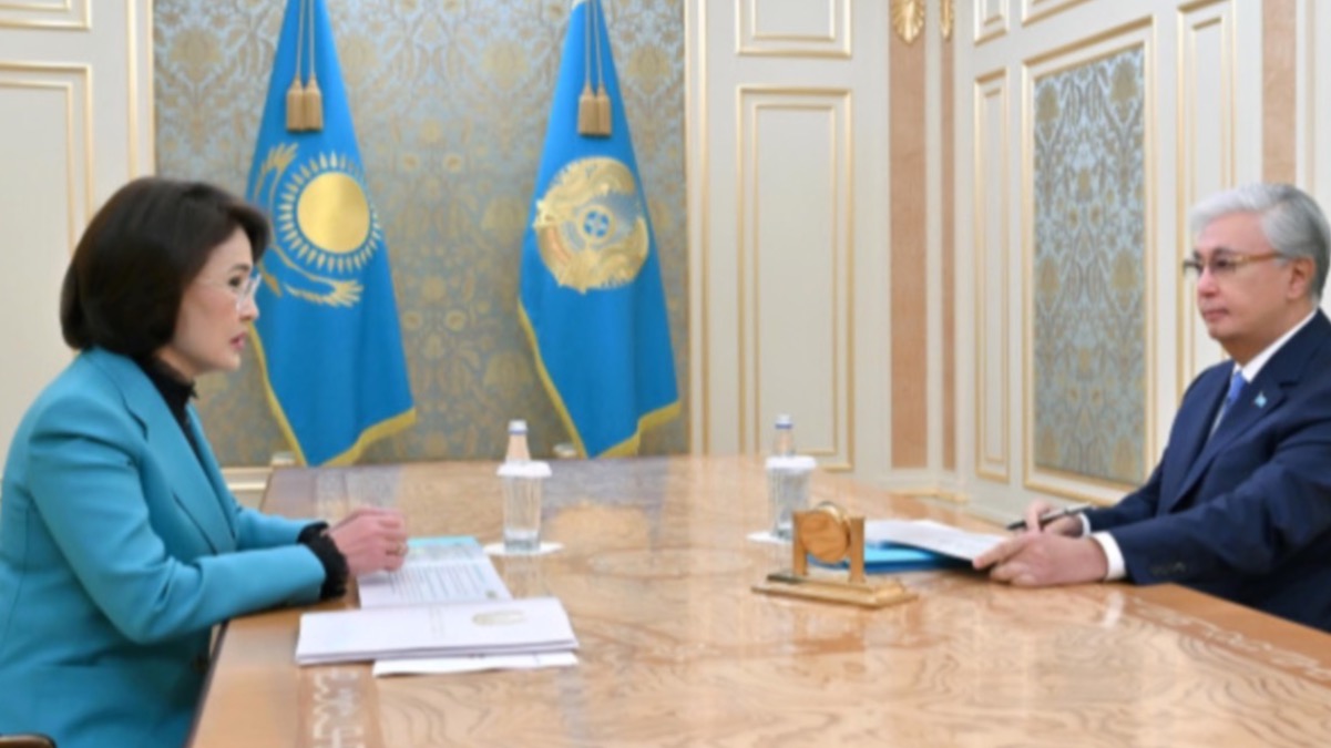 Токаев принял министра здравоохранения Акмарал Альназарову