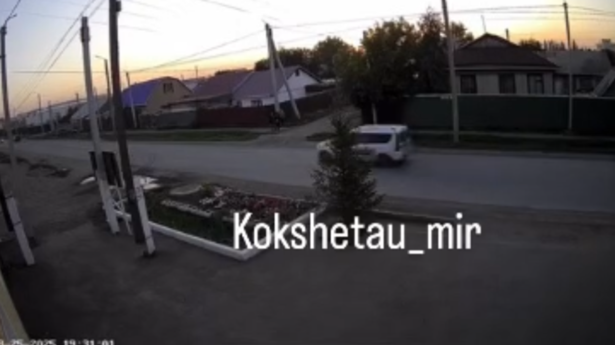 Автомобиль сбил двух девочек в Кокшетау 