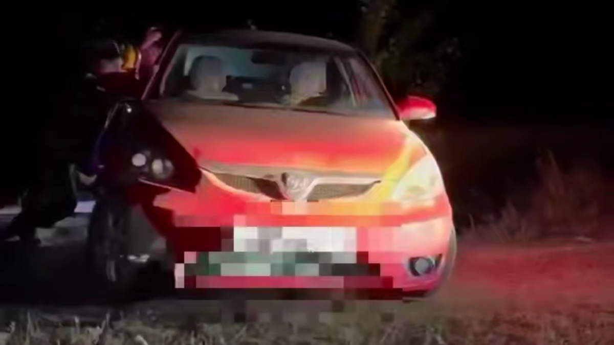 Спасатели предотвратили падение автомобиля в реку в Актобе 
