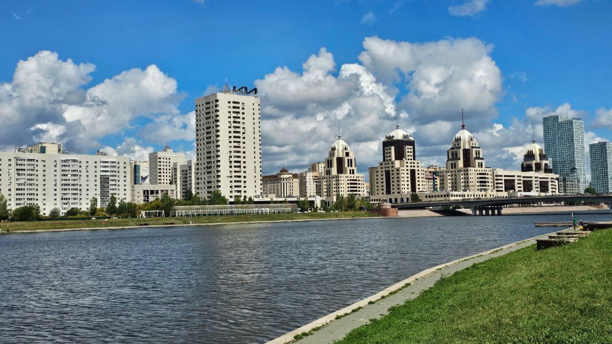 Синоптики предупредили жителей Алматы, Астаны и еще 6 городов 