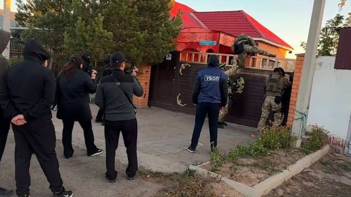 В Акмолинской области пресекли схему с поддельными документами для иностранцев