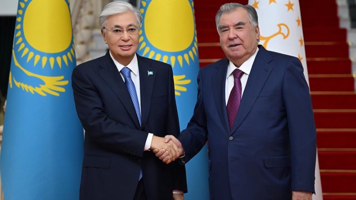 Токаев провел встречу с Президентом Таджикистана 