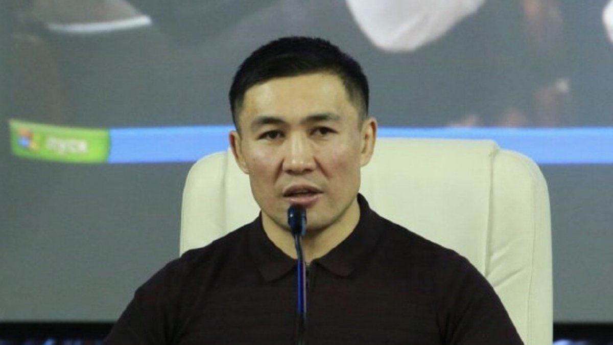 «Шекспирдің кітабында Төле би мен Қазыбек бидің оқиғасы бар екен»: Ардақ Назаров тағы да күлкіге қалды 