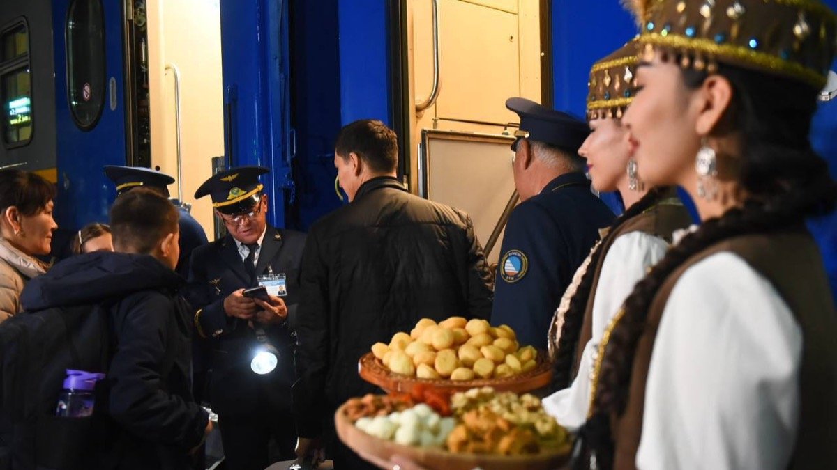 В Казахстане возобновлены железнодорожные рейсы в Москву