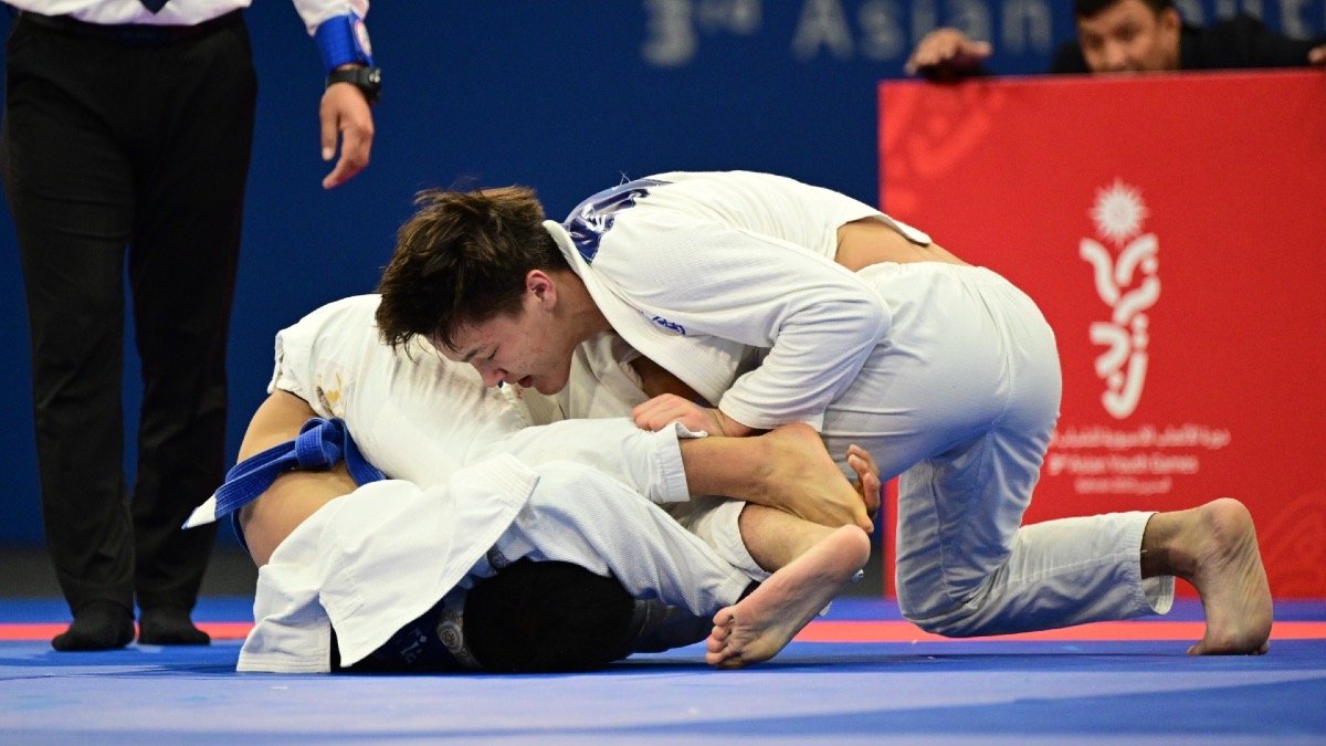 Казахстанский джитсер стал вторым на турнире в Манаме