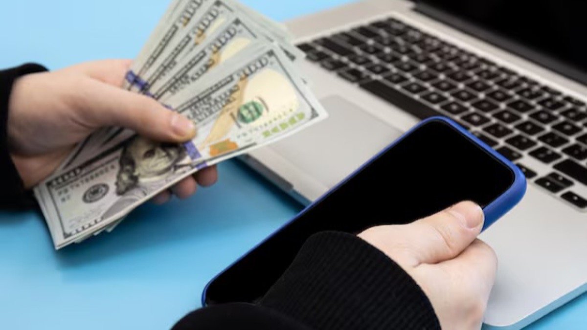 В ЗКО мошенники перевели свыше 17 млн тенге через счета казахстанцев 