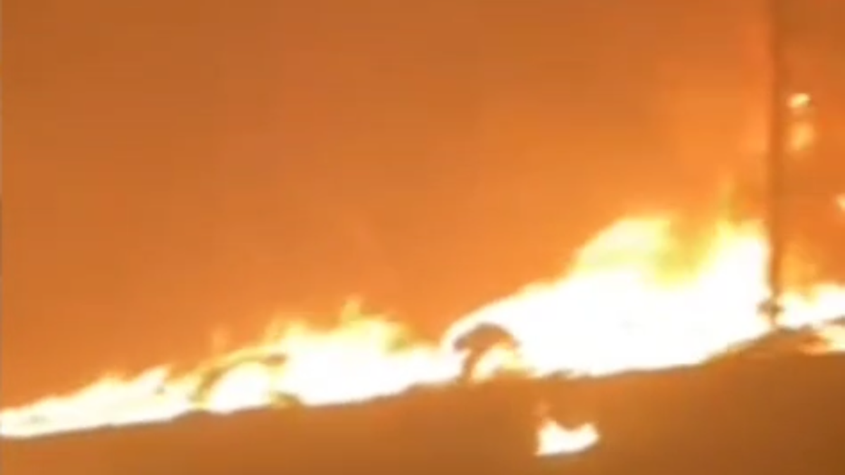 Пожар на рынке в Астане локализован