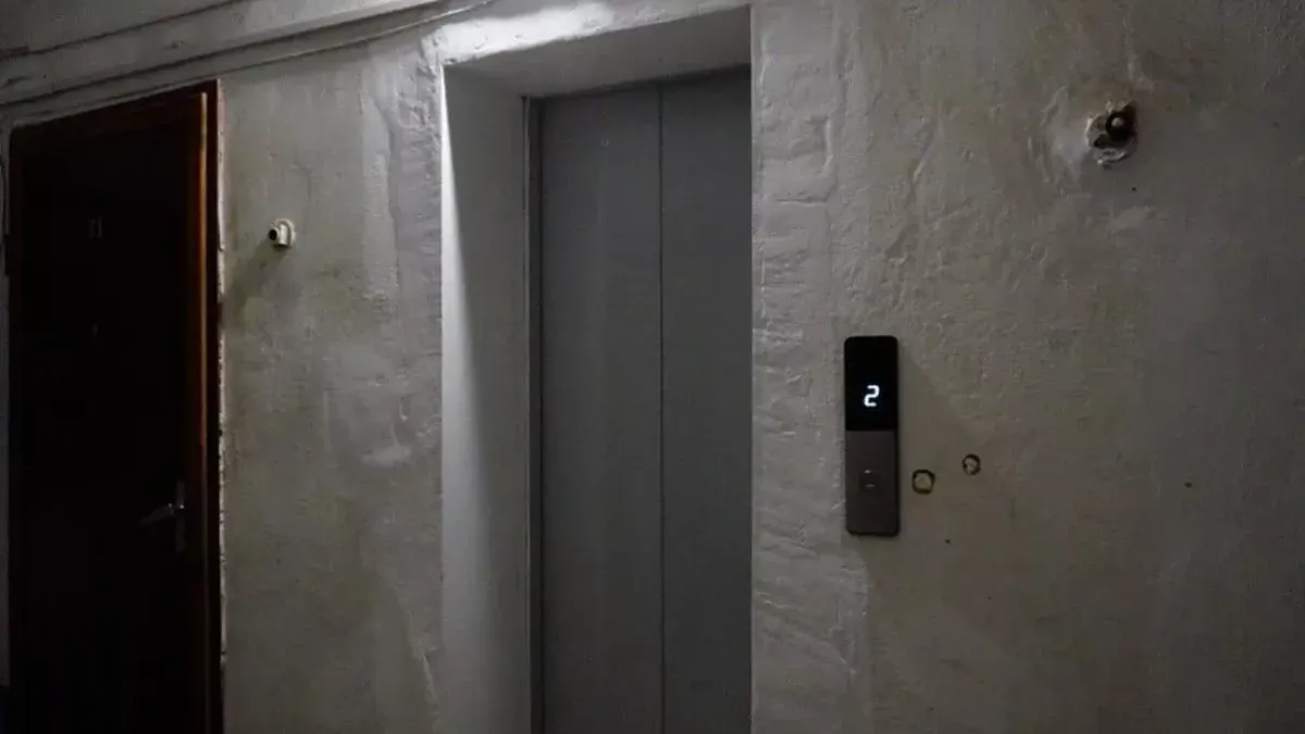 Астанада мас ер адам лифт шахтасына құлап кетті