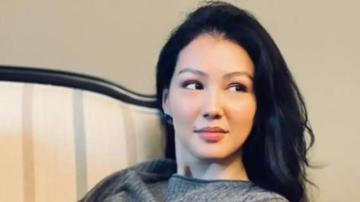 Қазақстандық танымал актриса тұңғыш сәбиін дүниеге әкеліп, ана атанды