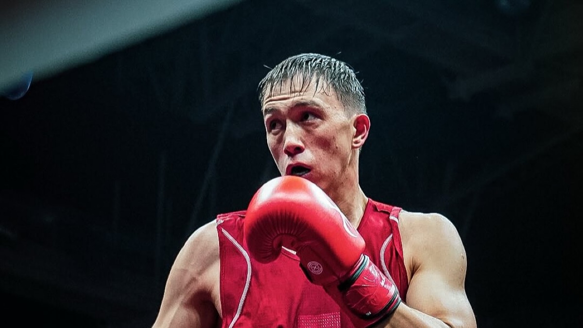 Казахстанский боксер вышел в финал этапа Кубка мира в Индии
