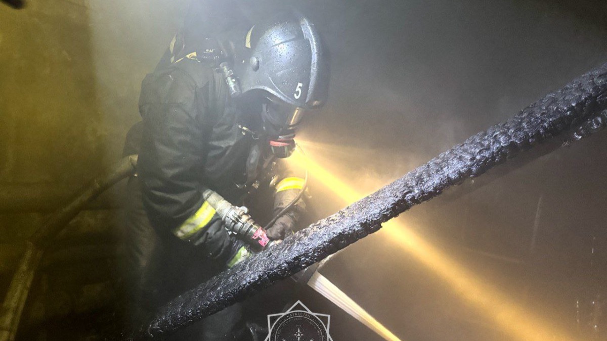 В Петропавловске произошел пожар на складе с напитками