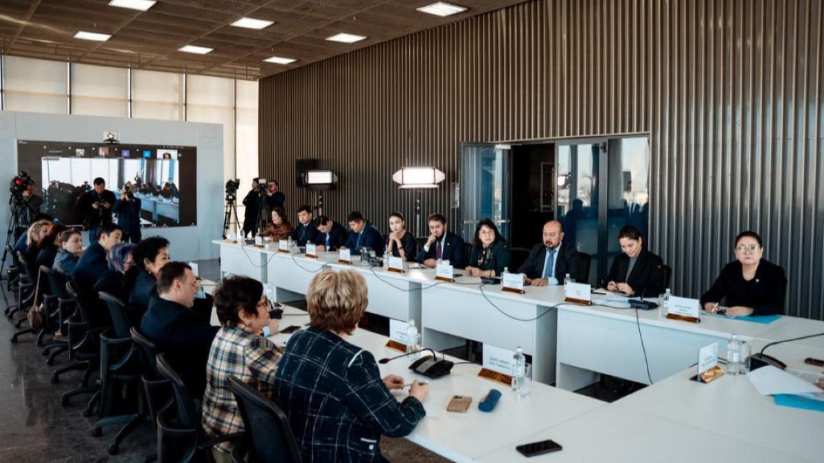 Қазақстанда билік пен азаматтық қоғам арасындағы диалог: қоғамдық кеңестер мен консултативтік институттардың рөлі