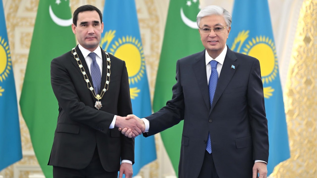 Высшая награда «Алтын Қыран» вручена Президенту Туркменистана