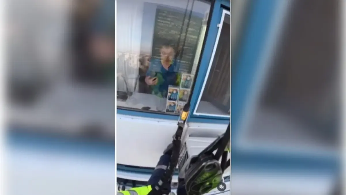 «Арқаныңды кесіп тастаймын»: Астана тұрғыны альпинистің жұмысына кедергі келтірді 